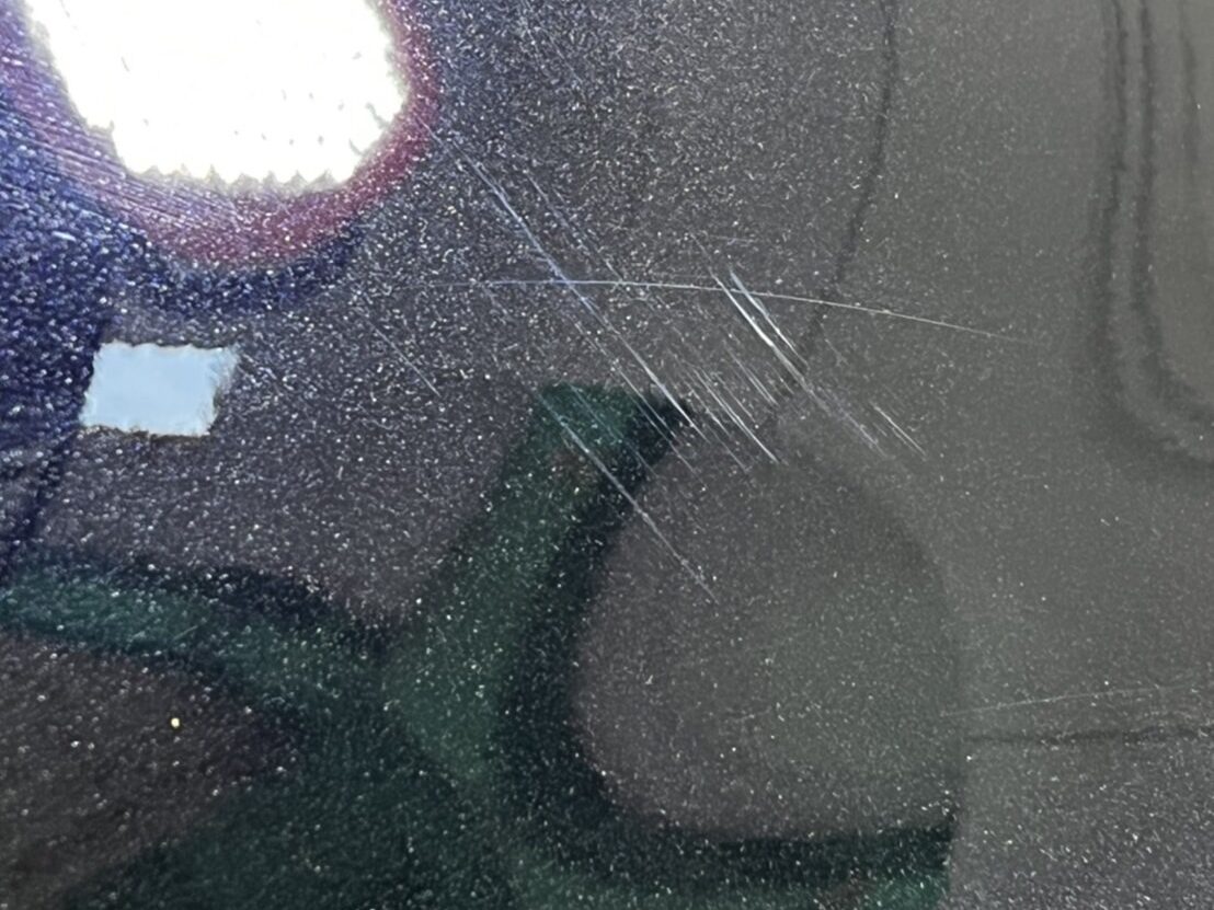 ポルシェ マカンGTS コーティング施工前 線傷