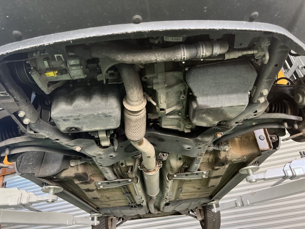 BMW MINI R55 クラブマン ミッション交換　オートマ　ミッション