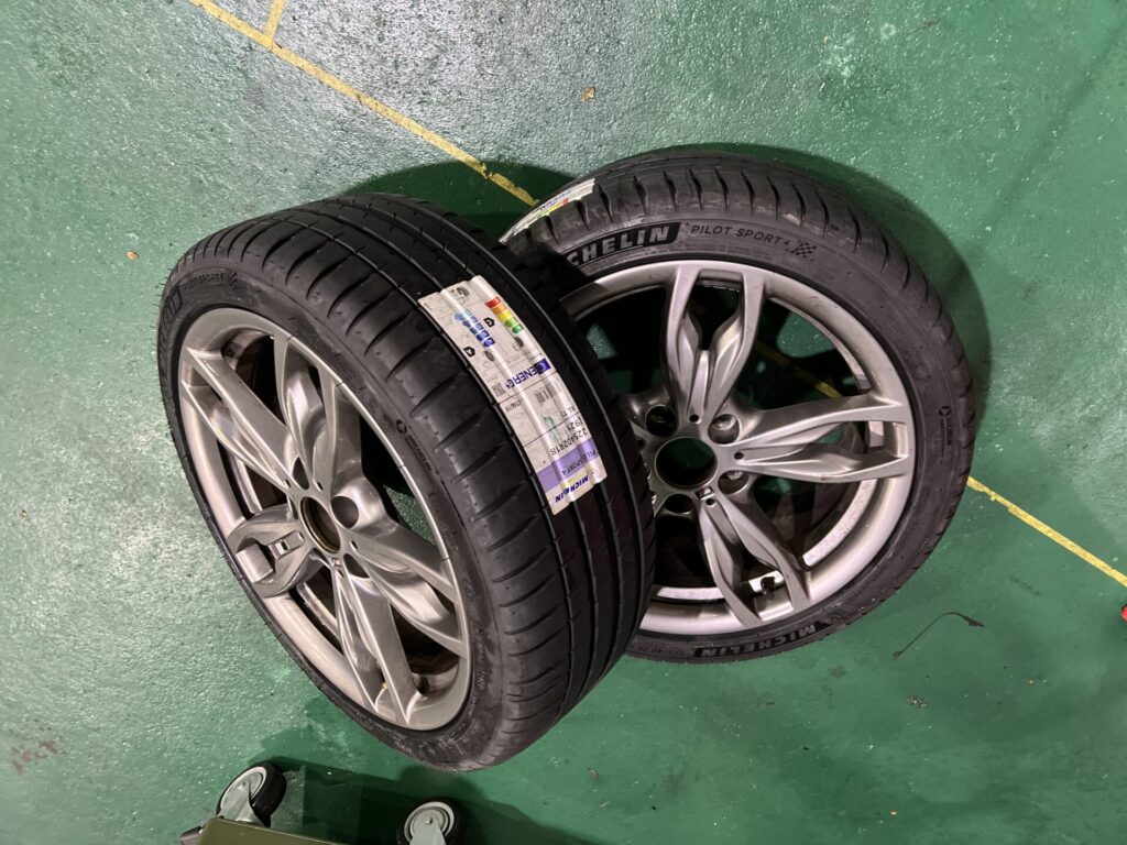 今回BMWに取り付ける新品タイヤ