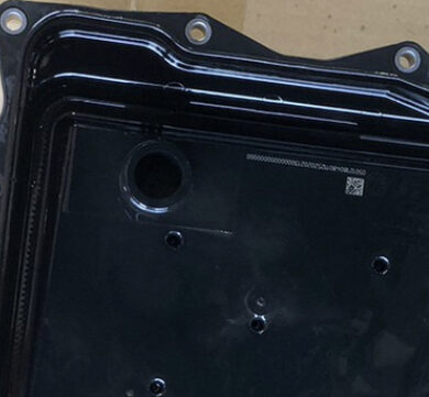 真っ黒に汚れたフィルターのアップの画像				