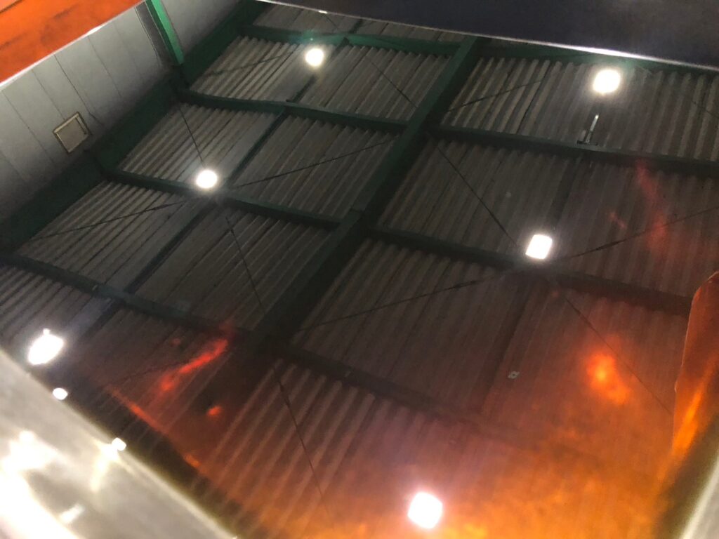 抜いた後のオイルの状態の画像①