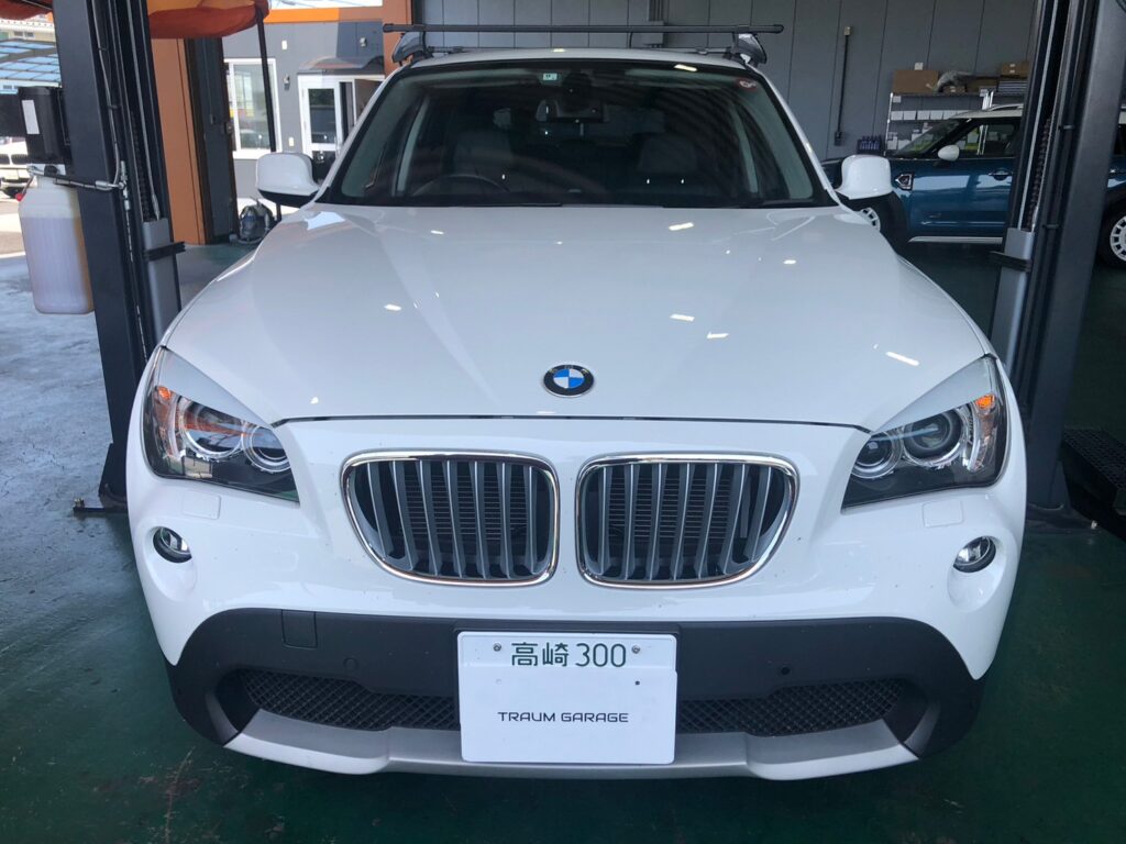 BMW E84 X1 前方からの画像